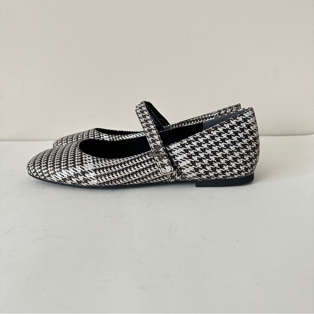Vionic Black and White Houndstooth Mary Jane Flats